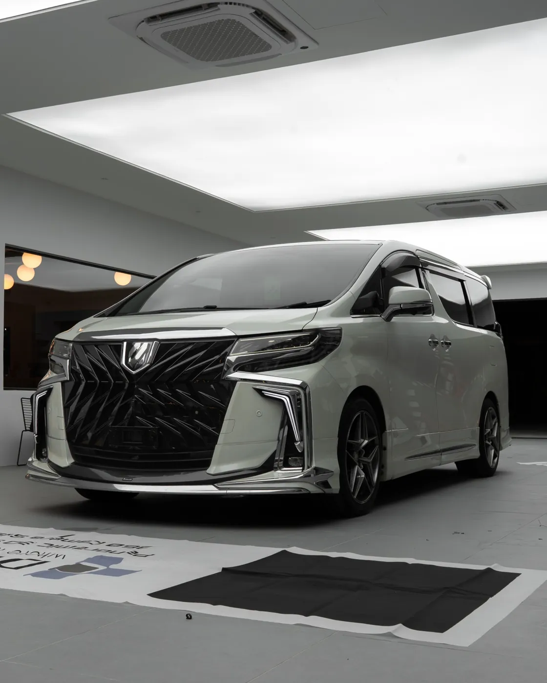 Alphard with paint protection film